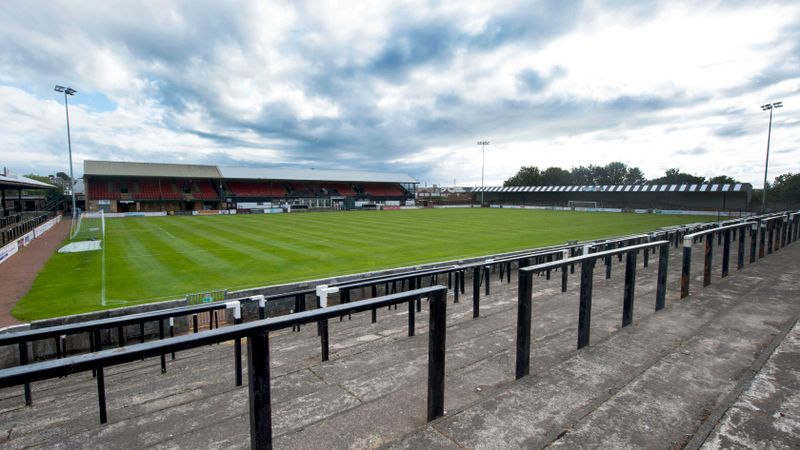 Ayr vs. Hibernian – A Thrilling Scottish Cup Clash Under the Lights