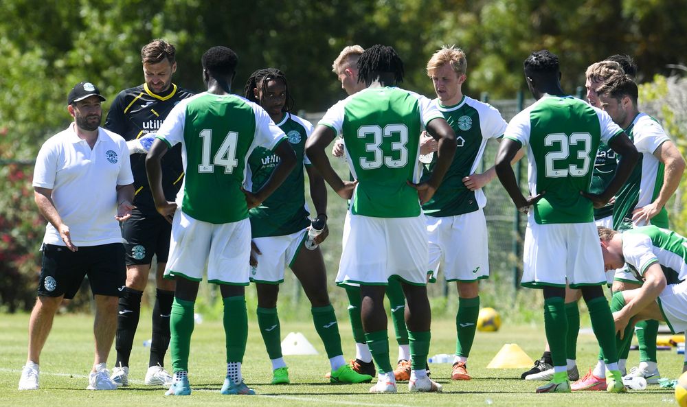 Hibernian FC | Players Learn Johnson’s Tactical Principles