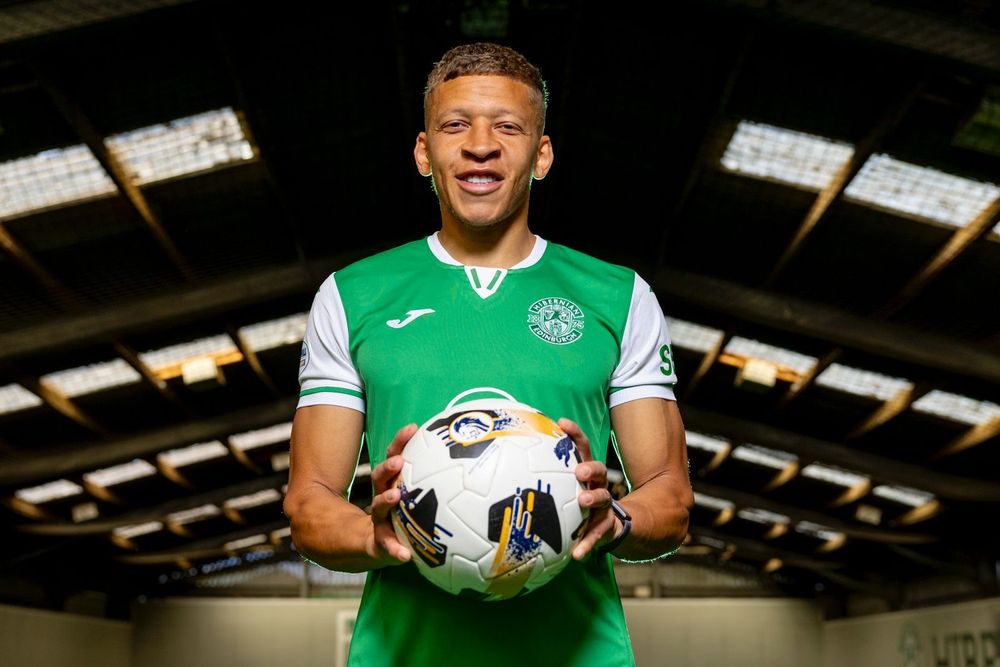 Dwight Gayle Joins Hibernian FC on a One-Year Deal