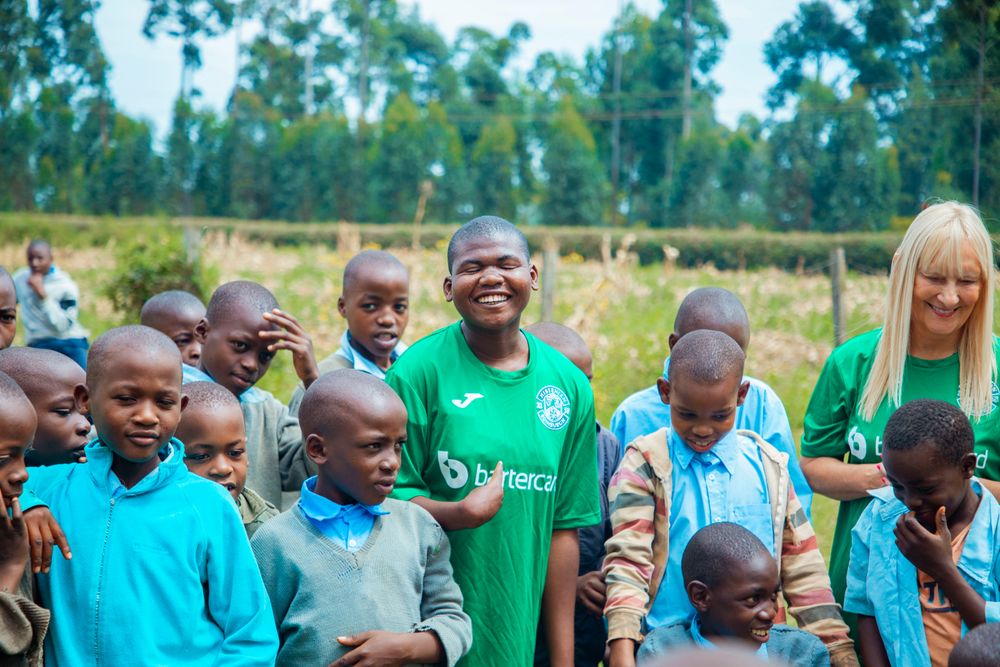 Hibs Shirts Africa1.jpg Hibs Shirts Africa1.jpg