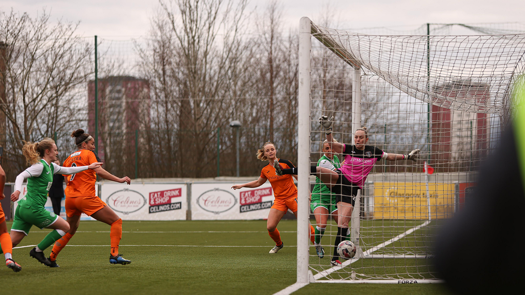 KM29GoalGlasgowCity160325 2.png